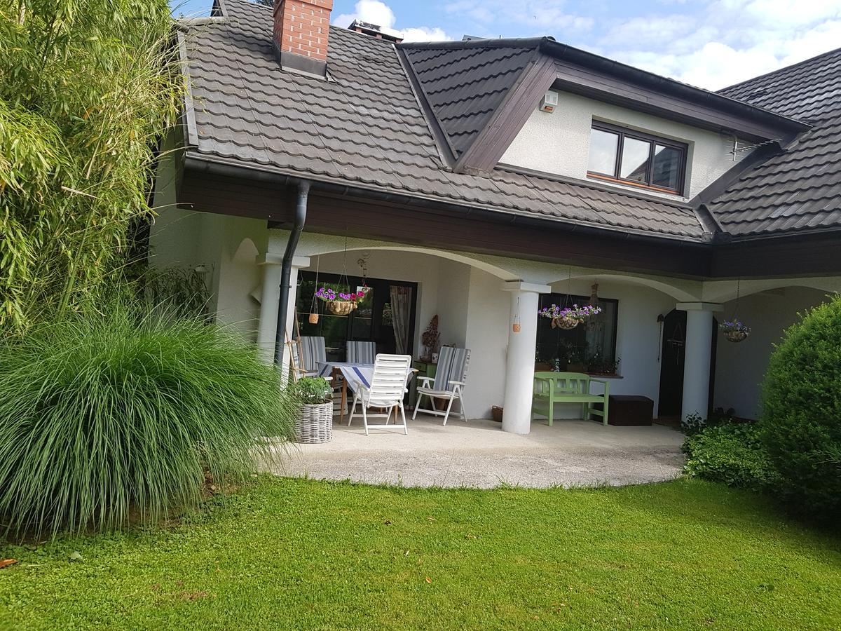 Golnik Pr'Simi Bed & Breakfast エクステリア 写真